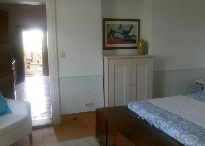 Stara Szkola Architekci 住宿加早餐酒店